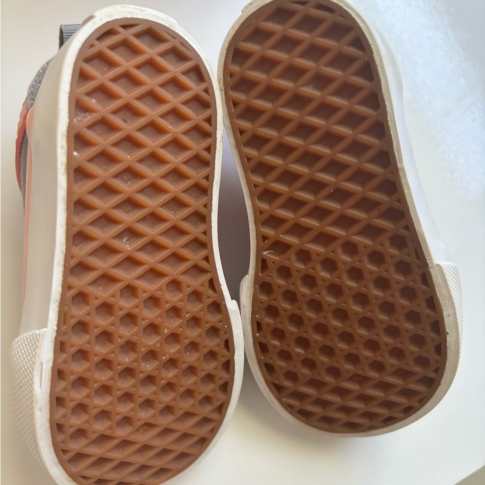 Vans Kids Sneakers in Gray and Pink - Picture 5 of 6